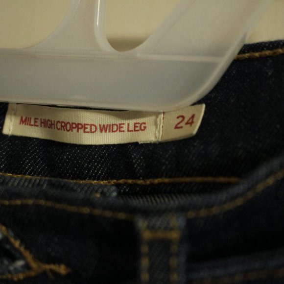LIKE NEW- LEVIS Belted* Mile High Cropped Wide Leg Jeans Waist 24" - Picture 8 of 8